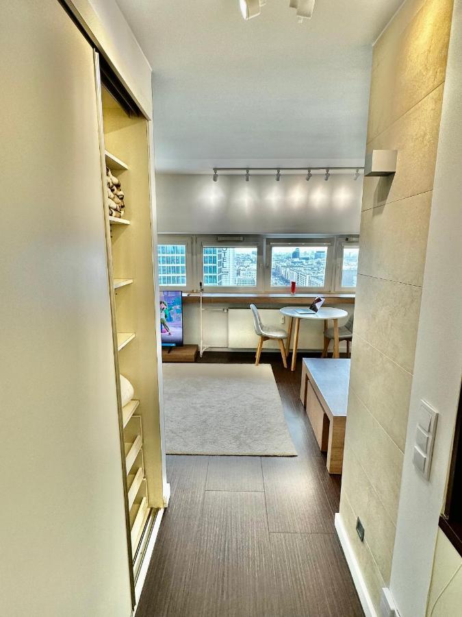 Top Metro X2 Fast Wifi 400 Mbs 70'Tv Netflix Hbo Max Appletv+ Disney+ Warschau Buitenkant foto