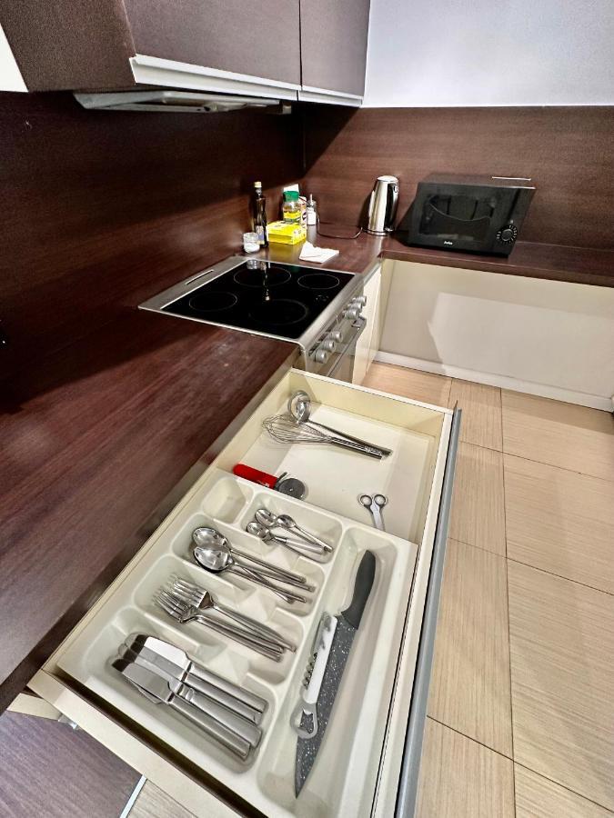 Top Metro X2 Fast Wifi 400 Mbs 70'Tv Netflix Hbo Max Appletv+ Disney+ Warschau Buitenkant foto