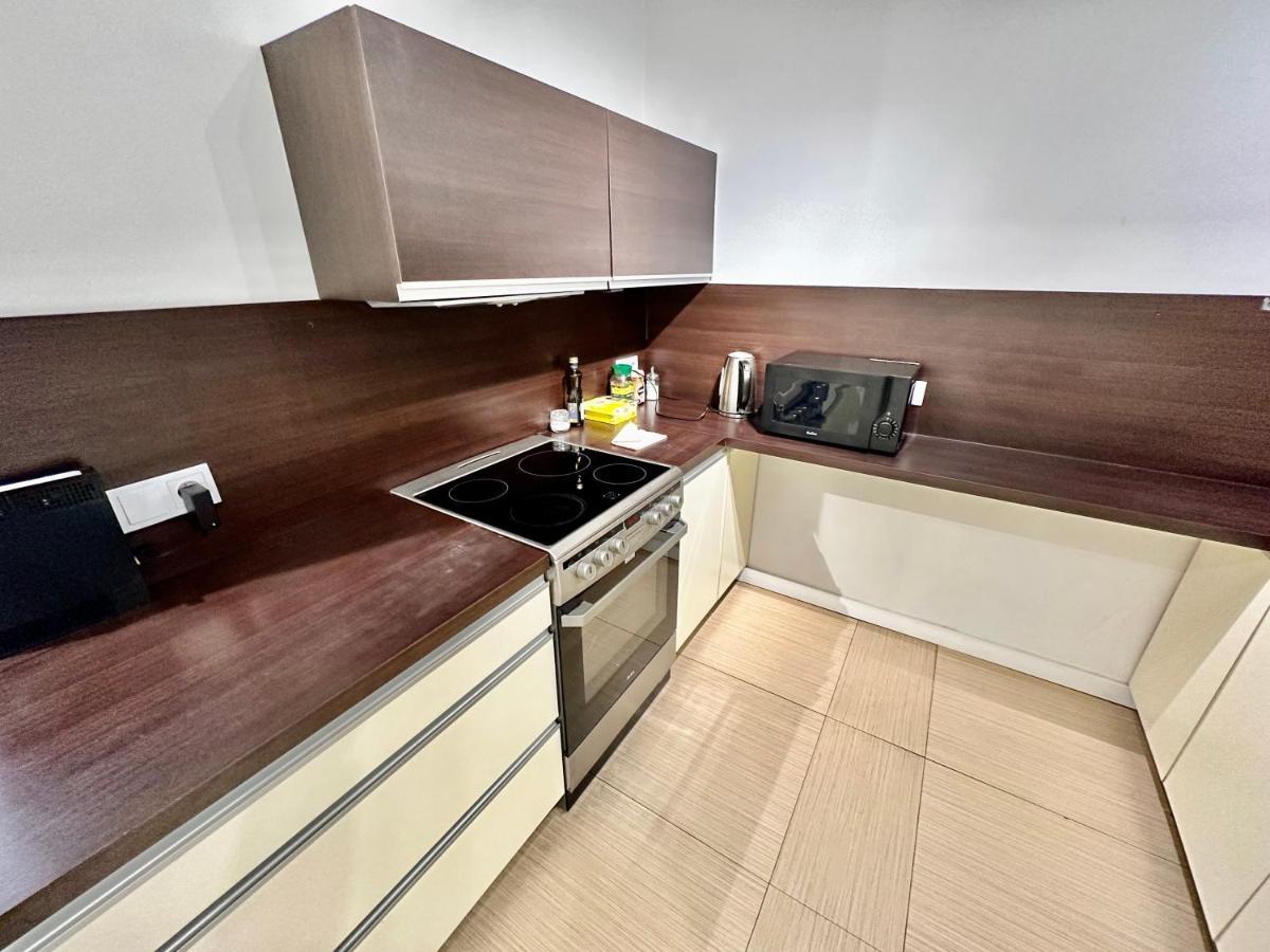 Top Metro X2 Fast Wifi 400 Mbs 70'Tv Netflix Hbo Max Appletv+ Disney+ Warschau Buitenkant foto